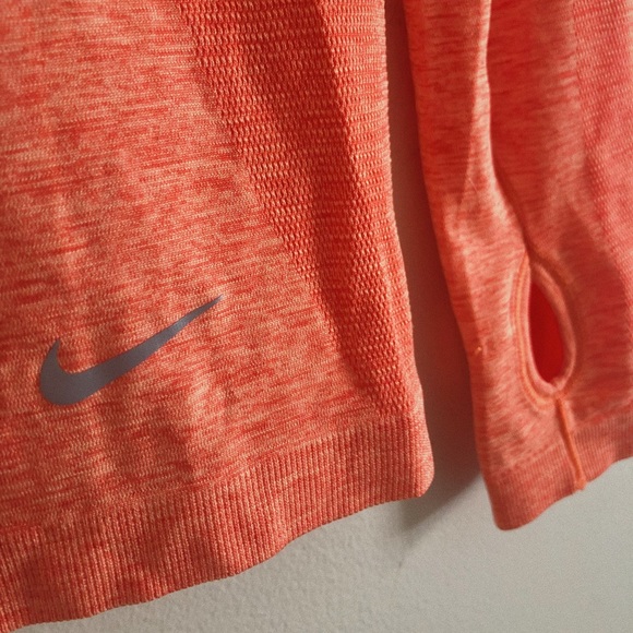 Size S, Nike, Dri-fit Running Long Sleeve - Picture 3 of 4